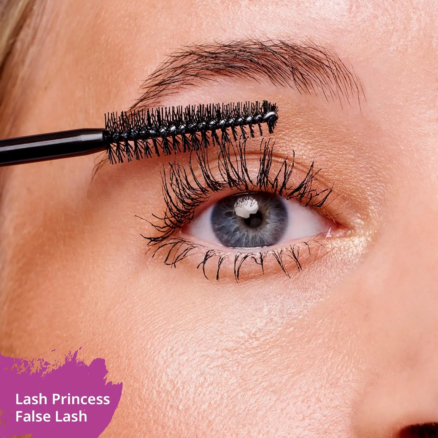 Essence Lash Princess False Lash Effect Mascara brush on lashes